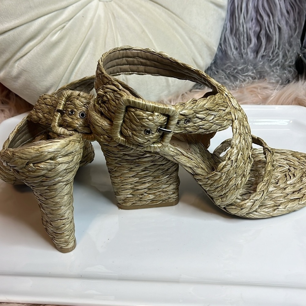 *💚♻️HOST PICK♻️🎉STELLA MCCARTNEY RAFFIA VINTAGE HEELS - Picture 8 of 11